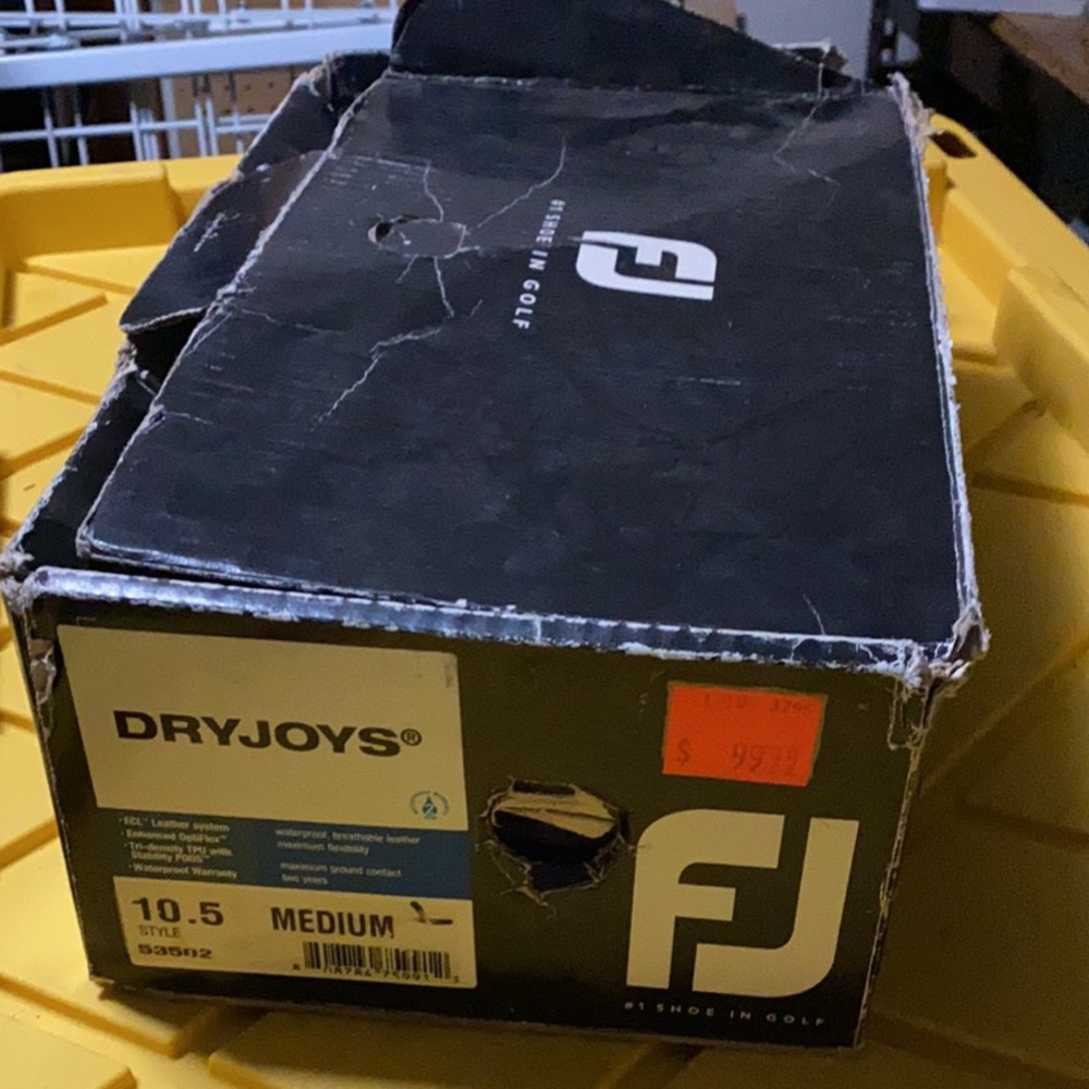 Footjoy dry joys